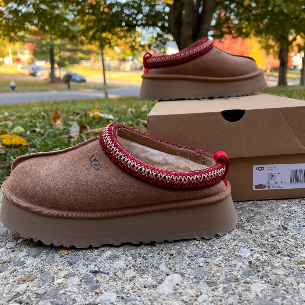 UGG TAZZ SIZE 7